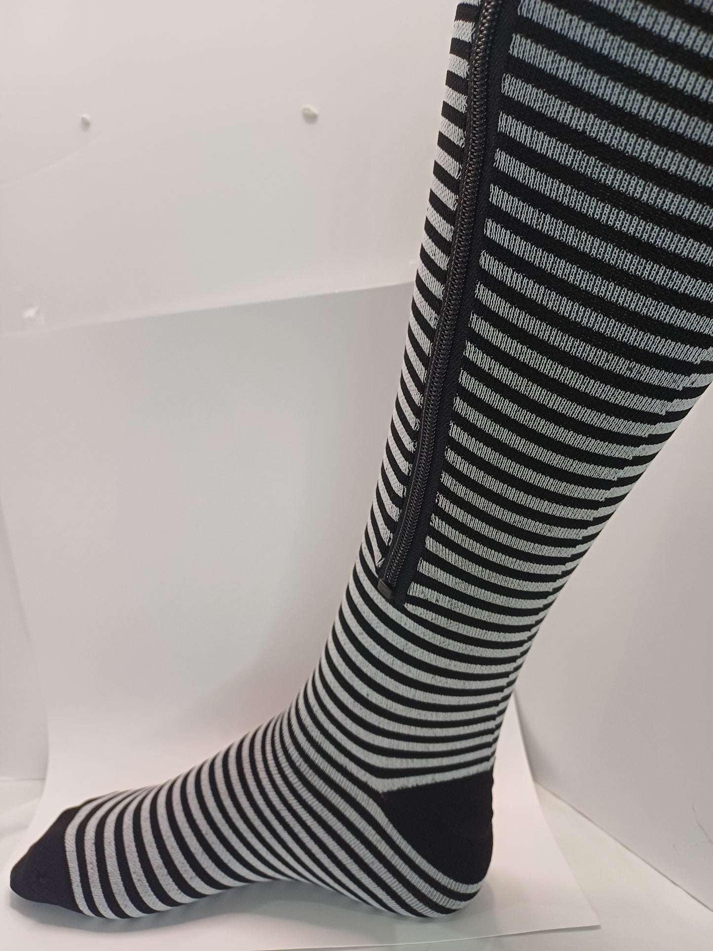 Compression Socks for Runners and Medical Support