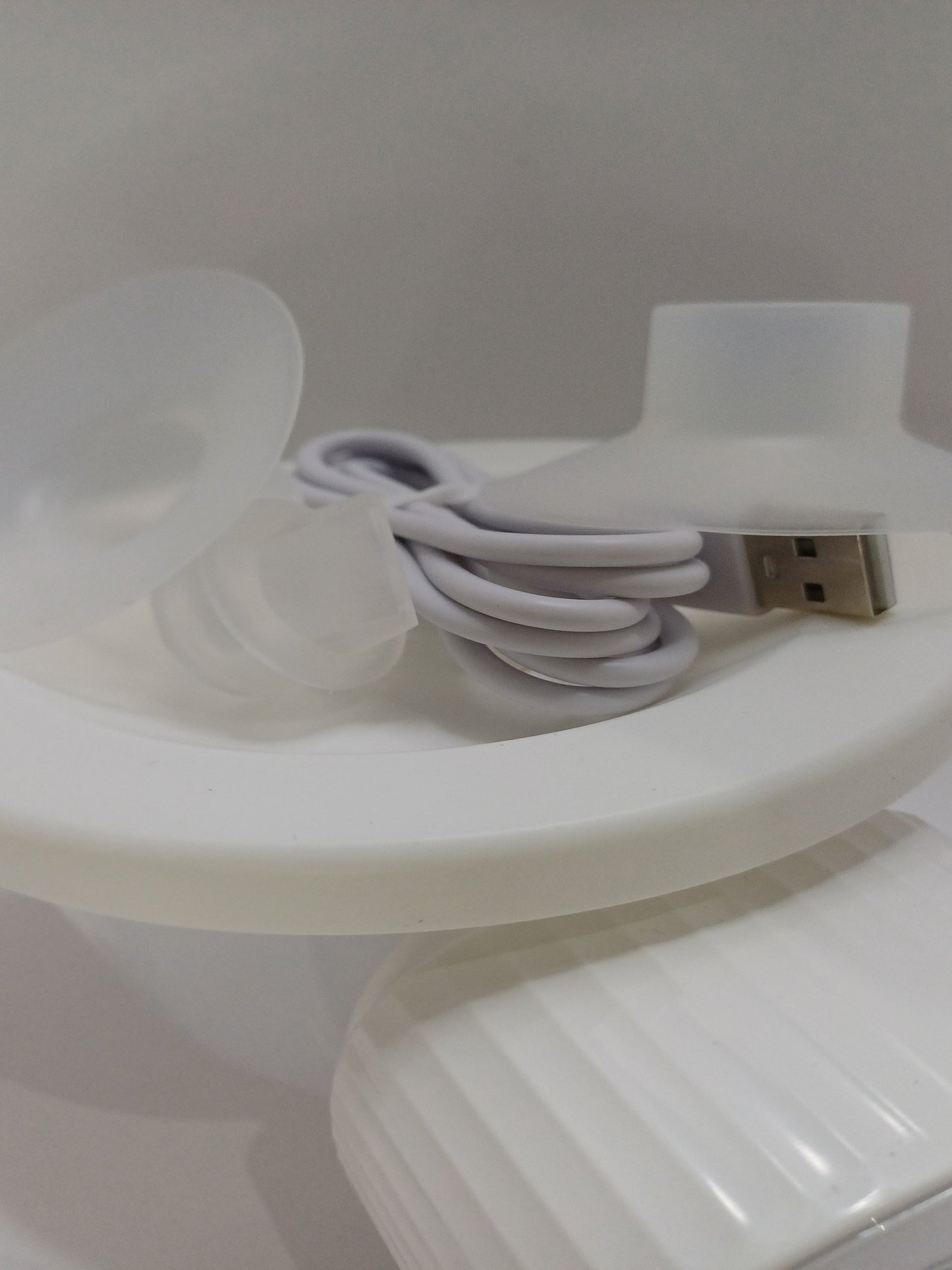 Hands-Free Chargeable Breast Pump